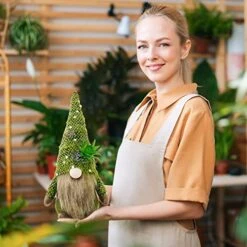 ZTML MS Succulents Air Plants Gnomes, 2Pcs Mr And Mrs Handmade Green Plants Gnomes Plush With Slender Leaves For Plant Stand Indoor Decor, Swedish Plush For Summer Living Room Office Desk Decor -Artificial Trees Store 51SWOYLljBL